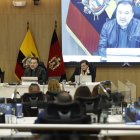 El alcalde, Pabel Muñoz, presidió la sesión para debatir   la ordenanza sobre el incremento de la tarifa de bus este 8 de septiembre.