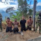 Ocho presuntos miembros del Frente Óliver Sinisterra fueron detenidos en Imbabura.