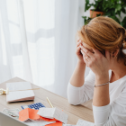 La desigualdad laboral y de ingresos incrementa la vulnerabilidad financiera de las mujeres en Ecuador.