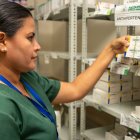 IESS tiene 73 % de medicinas y busca llegar al 80 % con compras centralizadas.
