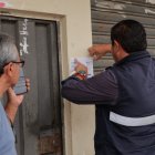 Las cámaras de videovigilancia permitieron identificar a un vehículo que arrojaba escombros en la vía Perimetral, en Guayaquil.