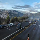 La av. Velasco Ibarra está parcialmente habilitada este 14 de septiembre. Los bomberos permanecen en la zona.