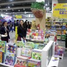 FERIA DEL LIBRO. CENTRO DE CONVENCIONES. PERIODISTA: CARLOS PINO . AG-EXTERNOS.