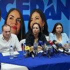 Gabriela Rivadeneira, presidenta de Revolución Ciudadana, durante el anuncio de las candidaturas para Guayas para las elecciones seccionales de 2026.