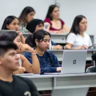 La convocatoria para las Becas TIC 2026 está dirigida a estudiantes de tercer nivel técnico y tecnológico vinculados con las TIC.