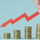 La liquidez ha impulsado el crédito y el consumo en Ecuador, pero comienzan a aparecer señales de una posible desaceleración.