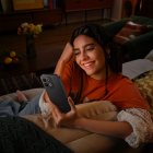 El REDMI 17 ya se encuentra disponible en Ecuador a través de los canales de comercialización autorizados de Xiaomi en el país, en colores negro, azul oscuro y verde roble.