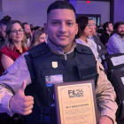 Billy Asencio recibió un reconocimiento en la FIL 2026.