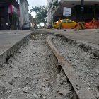 Los rieles del antiguo tranvía que reaparecieron en dos calles.