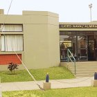 Exteriores del colegio Liceo Naval Almirante en Lima, Perú.