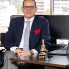Es el gerente General de la Bolsa de Valores de QuitO. Es Economista, por el Instituto Tecnológico de Estudios Superiores de Monterrey, México.