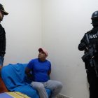 8 detenidos en Guayaquil, Quito y Macas por favorecer a narco albanés con documentos falsos.