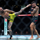 Marlon Chito Vera (i) venció a Chales Jourdain en UFC.