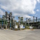 Vista panorámica de la Refinería Esmeraldas, principal complejo de refinación del país, que alcanzó el 86% de capacidad operativa tras concluir trabajos de mantenimiento.