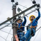 El Gobierno dispuso que 185 empresas AV1 y AV2 reduzcan su consumo de energía de la red eléctrica durante una jornada a la semana.
