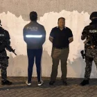 La Policía detalló que dentro de la estructura fueron encontrados 995 bloques rectangulares que contenían cocaína.