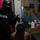Cae alias La Patrona en Guayaquil por presuntas extorsiones y cobro de vacunas.
