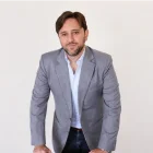 Juan Lorenzo Maldonado Samaniego, economista y exdirector de Credit Suisse, presidirá el Directorio de la Bolsa de Valores Quito.