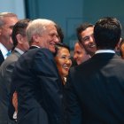 AFotografía cedida por la Presidencia de Chile de su mandatario José Antonio Kast (c-i), posando junto a su homóloga de Perú, Keiko Fujimori (c), su homólogo de Paraguay, Santiago Peña (2-d) y a su homólogo de Ecuador, Daniel Noboa (d), durante una reunión del Escudo de Las Américas este martes, en Nueva York (Estados Unidos).