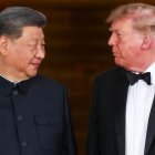 El presidente chino, Xi Jinping (i), y el presidente estadounidense, Donald Trump (d), en Washington D. C., EE. UU., el 24 de septiembre de 2026.
