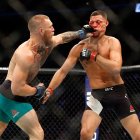 onor McGregor (i) y Nate Díaz protagonizaron uno de los enfrentamientos históricos en el desarrollo de la UFC. Tuvieron dos combates en 2016, ganaron uno cada uno.
