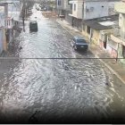 La marea alta provocó acumulación de agua en sectores del Suburbio, Cisne 2 y Décima y 10 de Agosto, según Segura EP.
