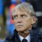 El seleccionador de Italia, Roberto Mancini, observa el partido de fútbol de la Liga de Naciones de la UEFA entre Turquía e Italia en Bursa, Turquía, el 28 de septiembre de 2026.