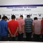 Policía aprehendió a siete personas por presuntos robos a usuarios de la Metrovía en Guayaquil.