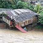 En Muisne hay afectaciones por el desbordamiento de río.