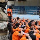 El Bloque de Seguridad trasladó a 300 PPL desde Esmeraldas N.º 2 hasta Guayas N.º 1, con base en labores de inteligencia para prevenir hechos de violencia y reforzar el control penitenciario. El operativo se realizó el 30 de septiembre.