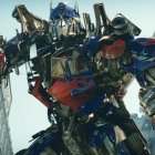 Desde el estreno de la primera película en el verano de 2007, Transformers se convirtió en una de las principales franquicias de Paramount.