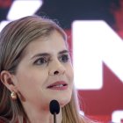 La presidenta de Costa Rica, Laura Fernández, durante una rueda de prensa, en San José (Costa Rica).