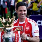 El entrenador Mikel Arteta devolvió el protagonismo de Arsenal en la Premier League.