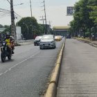 El accidente ocurrió en la avenida Carlos Julio Arosemena, en el norte de Guayaquil, la mañana de este jueves 8 de octubre.