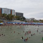 Turistas en General Villamil Playas.