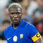 Niño Moi quiere volver a sonreír. El volante tricolor dejó atrás semanas complicadas por lesión y está listo para buscar protagonismo en la Premier League.