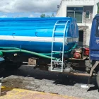 Tanqueros: La Epmaps anunció el abastecimiento de agua mediante tanqueros mientras se desarrollan las reparaciones.