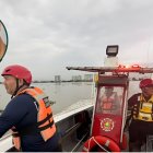 Emilio Andrés Álvarez Espín desapareció el 14 de septiembre de 2026, tras ser visto en el sector del puente de la Unidad Nacional, entre Guayaquil y Samborondón. Su motocicleta fue encontrada en el puente.