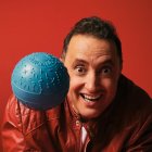 El comediante, actor y presentador colombiano alcanzó reconocimiento internacional con La pelota de letras
