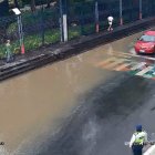 El domingo se reportó acumulación de agua por marea alta en la avenida Malecón.