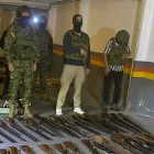 El Bloque de Seguridad presentó como un golpe al crimen la incautación de 54 armas de fuego y miles de cartuchos, pero antes manipularon la escena.