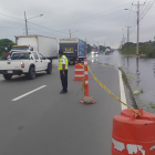 Las fuertes lluvias anegaron calles y vías de Babahoyo, afectando la movilidad de habitantes y transportistas.