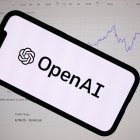 Fotografía del logotipo de OpenAI.