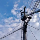 Desde la semana pasada, usuarios han alertado sobre cortes de luz en varios sectores de Quito.