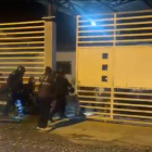 El ministro del Interior, John Reimberg, anunció la captura de cuatro presuntos integrantes de los Comandos de la Frontera durante la Operación Muralla.