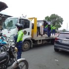 Quince tricimotos fueron retenidas durante un operativo de la ATM en Las Esclusas, al sur de Guayaquil.