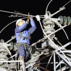 Personal técnico realizó trabajos de mantenimiento en redes y subestaciones eléctricas durante la madrugada del 17 de octubre de 2026.