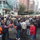 Los taxistas se concentraron en la avenida Shyris y Portugal, en el norte de Quito, este 19 de octubre de 2026.
