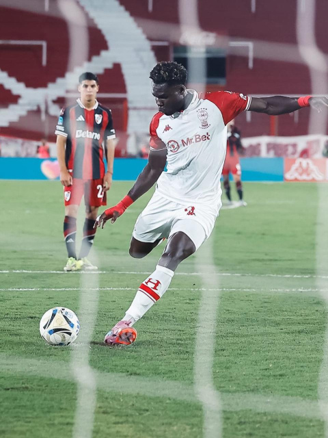 Jorge Caicedo es el goleador de Huracán.