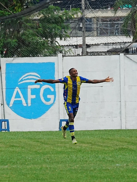 Tonny Alegría puso el primer gol para Astillero FC.